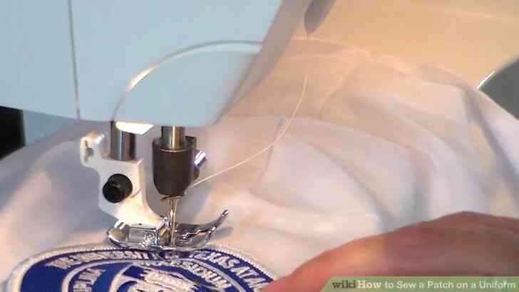Image intitulée Coudre un Patch sur un Uniforme de l